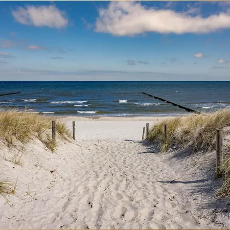 Seeblick Leuchtturm * Koserow